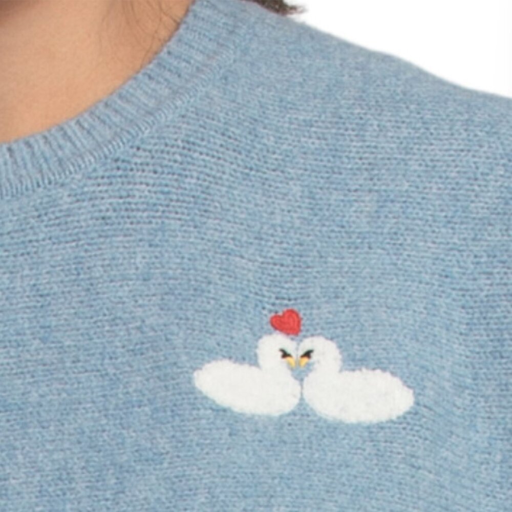 CUPCAKES & CASHMERE Plus Embroidered Swans Saddle Shoulder Sweater - Picture 3 of 3
